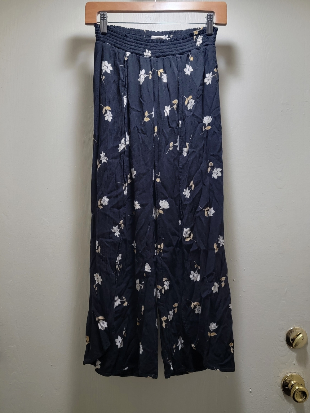 Billabong Black Floral Wide-Leg Pants with Slits In Legs